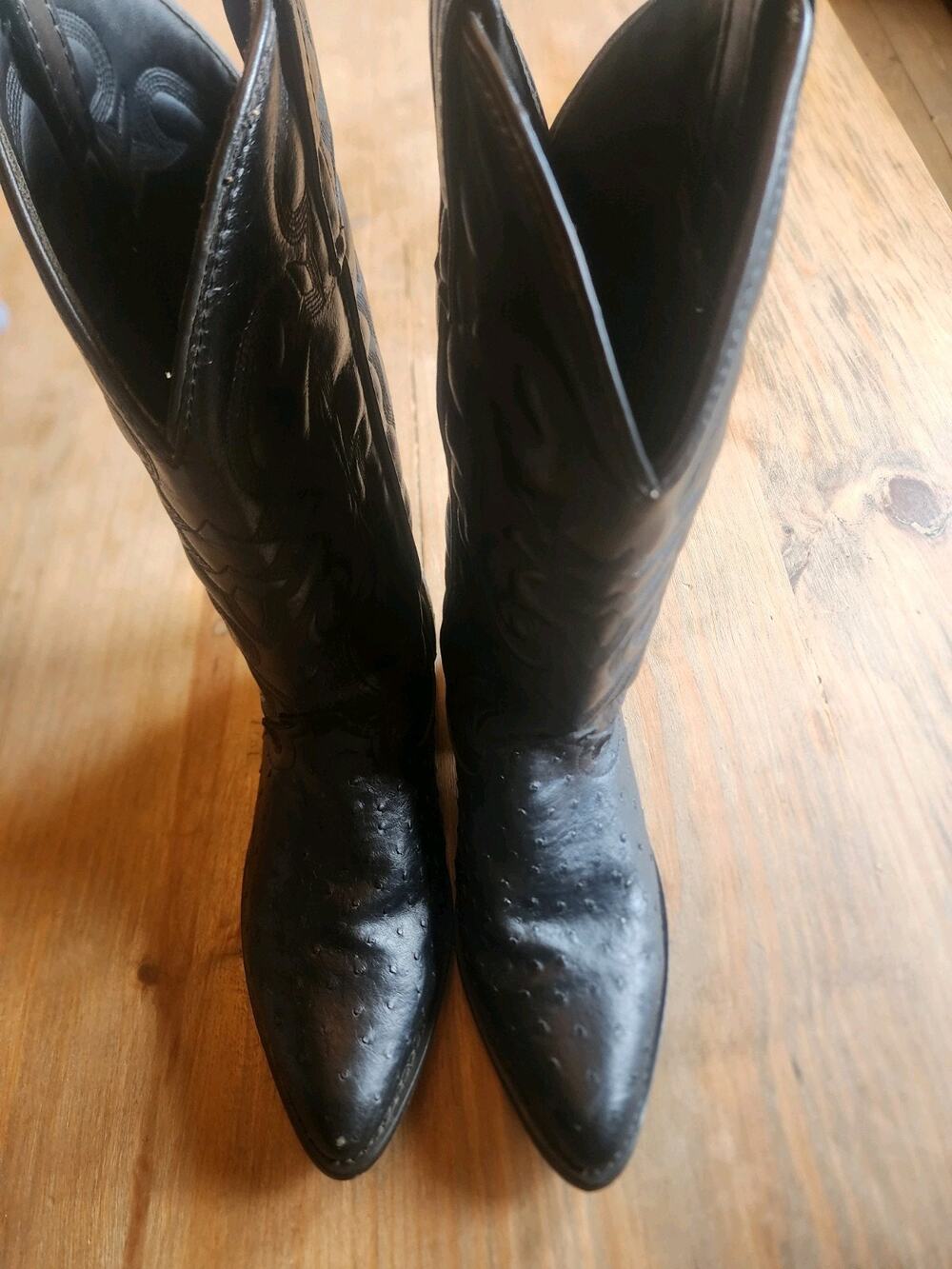 Laredo Mens Ostrich Print Black In 7 1/2 D Style 68030